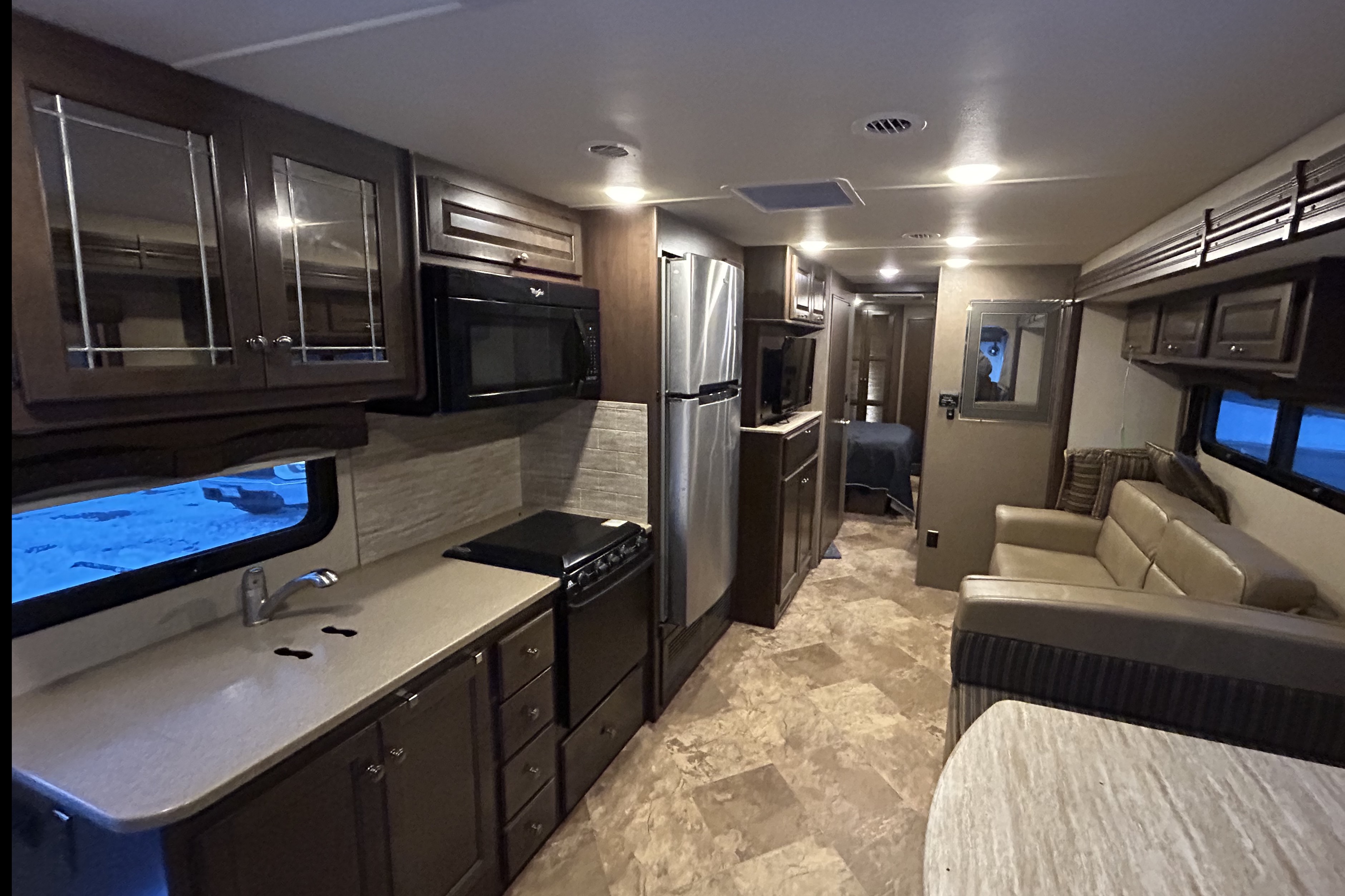 Mike’s Thor Windsport Class A Motor coach