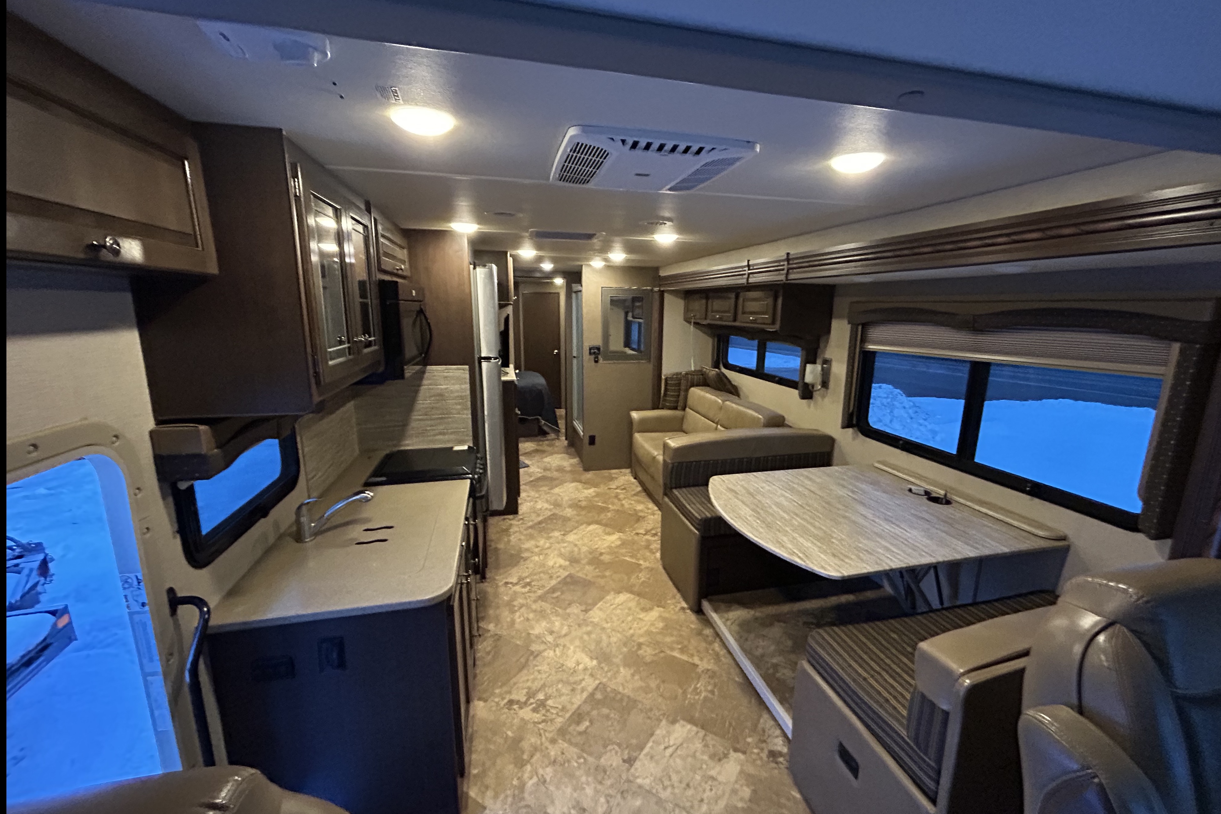 Mike’s Thor Windsport Class A Motor coach