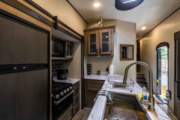 Austin's Keystone Hideout Fifth Wheel