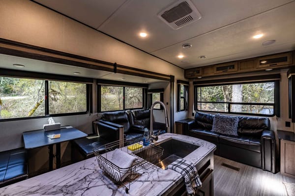 Austin's Keystone Hideout Fifth Wheel