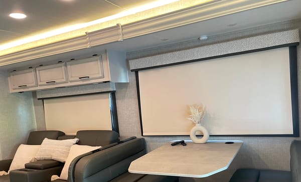Ustacyia's Jayco Greyhawk 30Z Class C