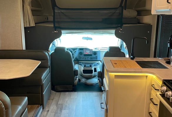 Ustacyia's Jayco Greyhawk 30Z Class C