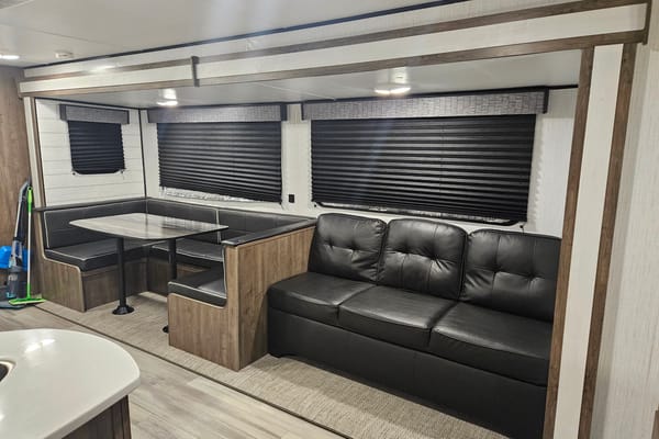 Michael's Heartland Pioneer QB 300 Travel Trailer