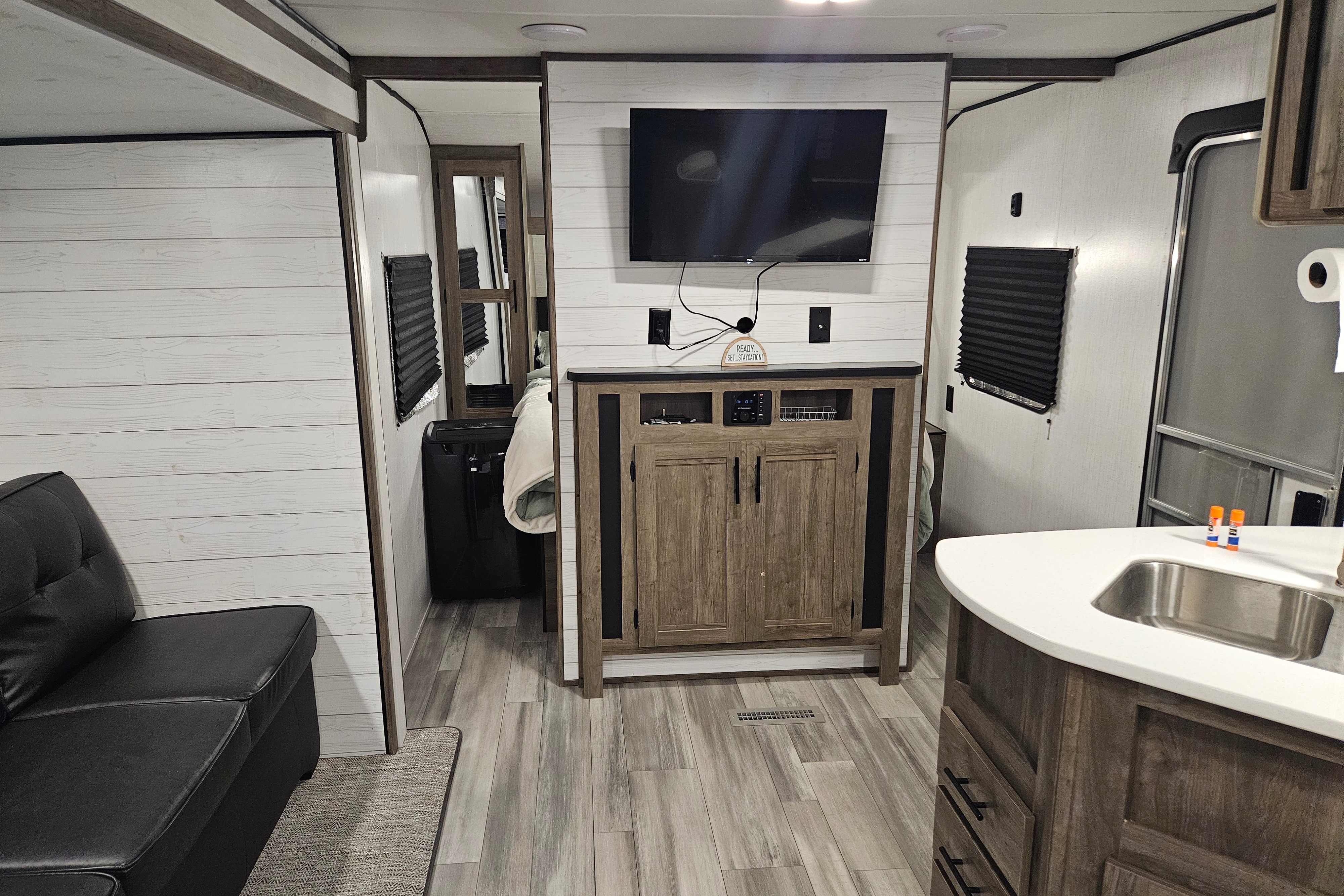 Michael's Heartland Pioneer QB 300 Travel Trailer