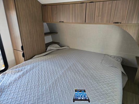 CalvinAngela's Salem View Travel Trailer