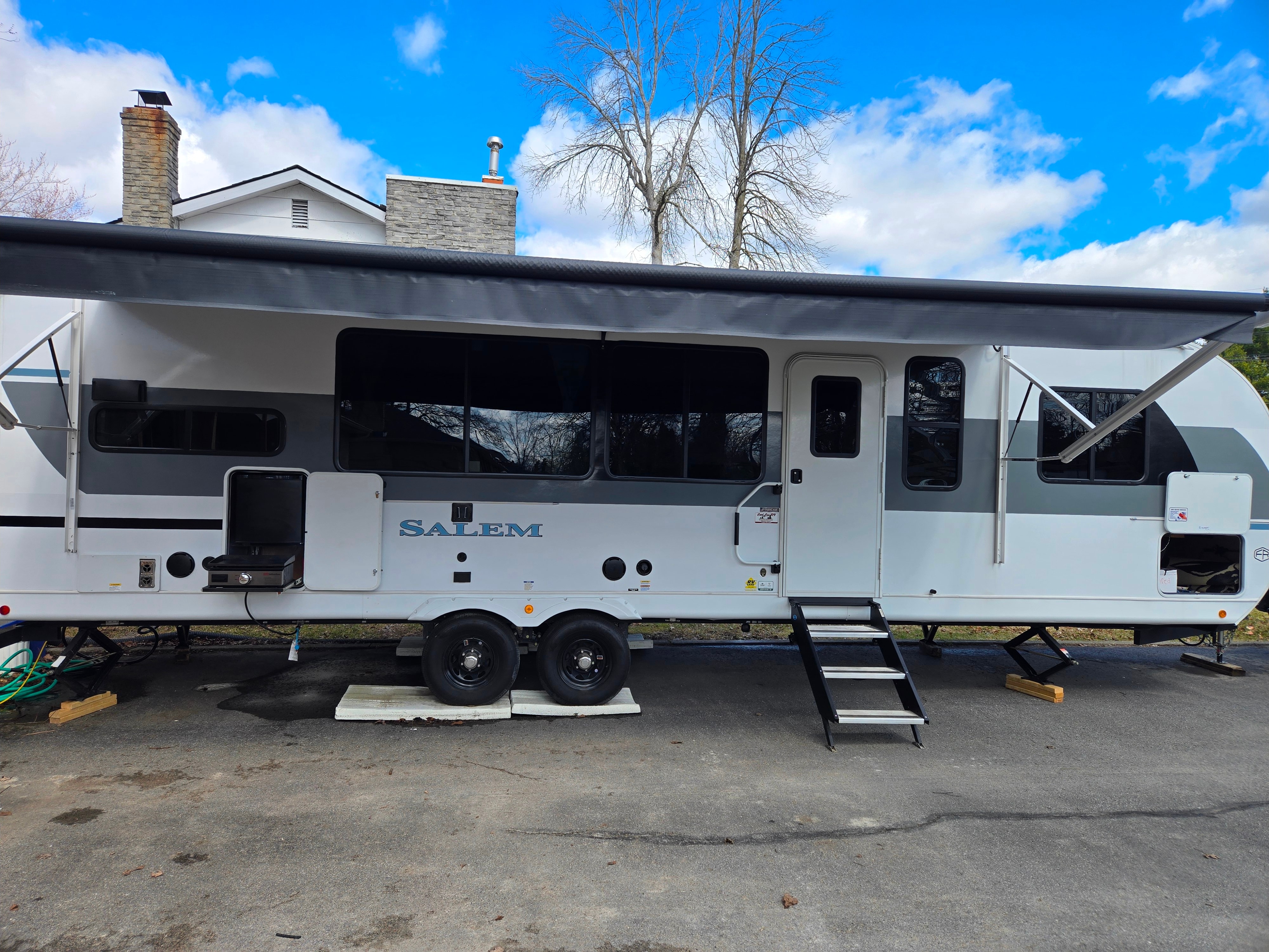 CalvinAngela's Salem View Travel Trailer