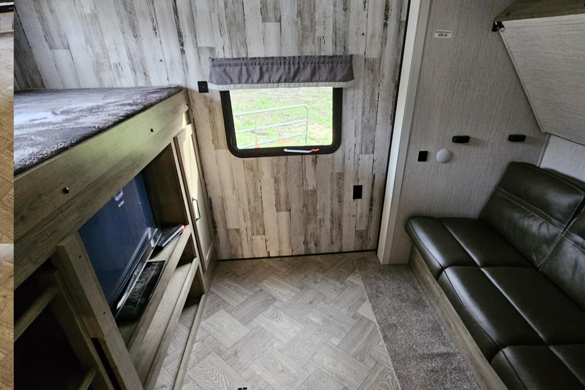 Ricky's Palomino Puma Bunkhouse