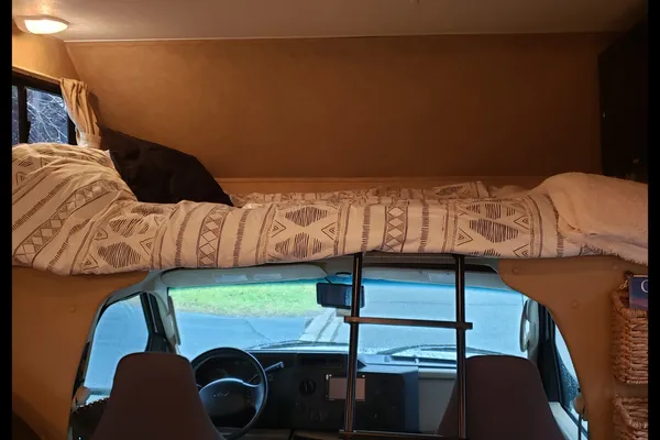 32' Forest River Sunseeker