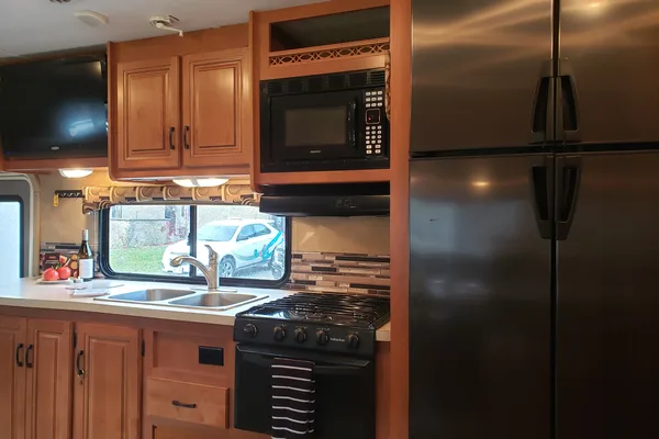 32' Forest River Sunseeker