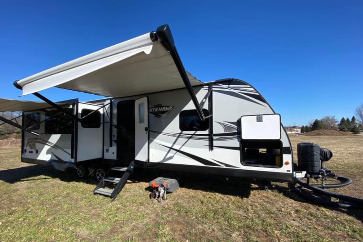 Spacious Glamping_Sleeps 4_