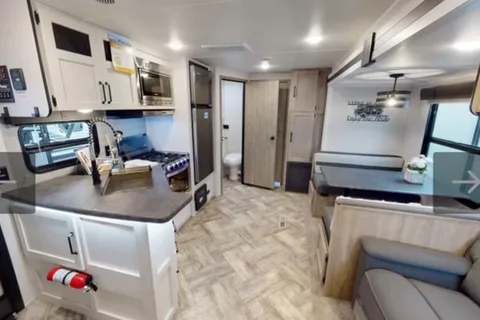 2022 Palomino Puma 32BHQS Travel Trailer