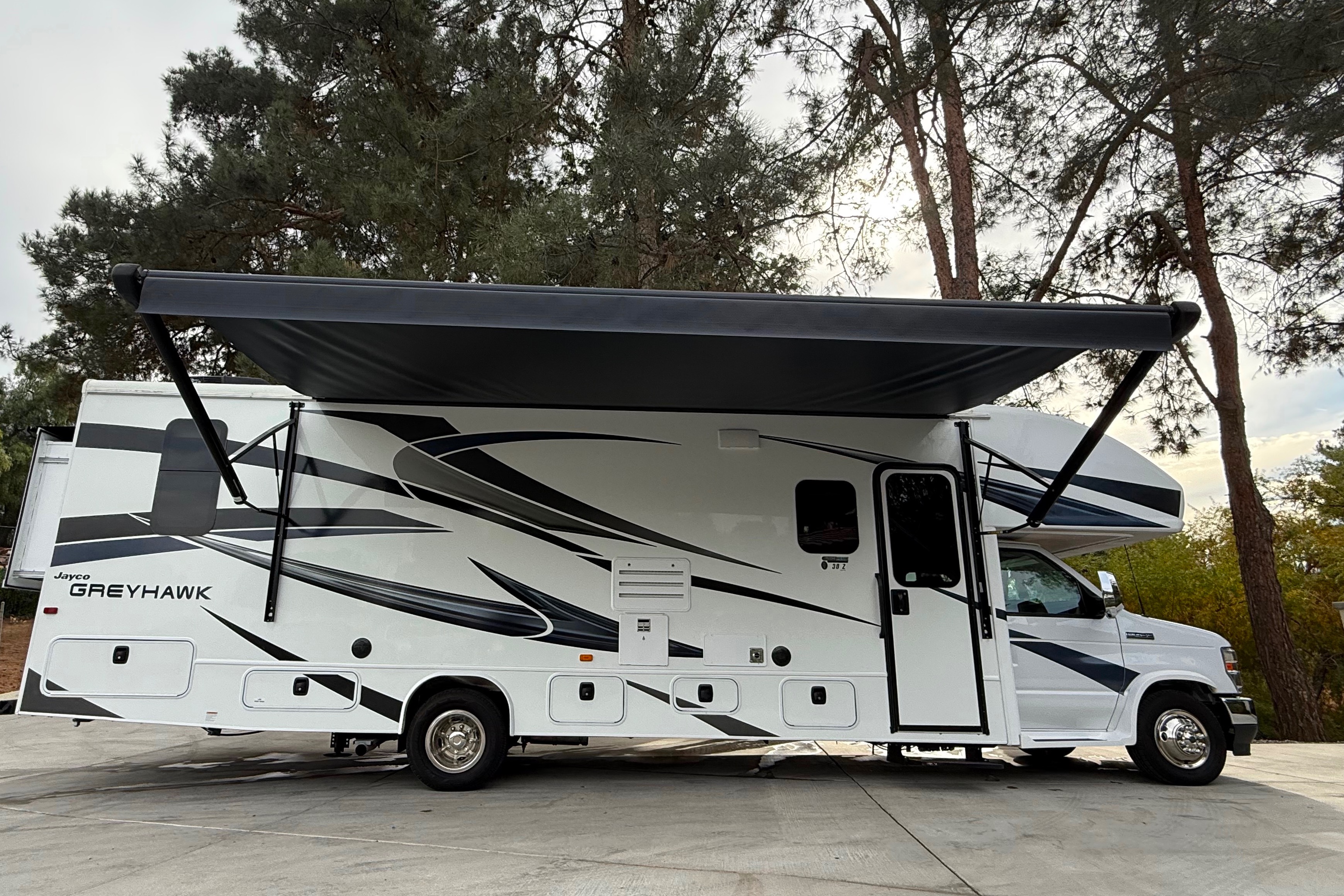 ☀️ Summer Adventure RV – Fully Loaded Greyhawk 30Z 🚐🔥