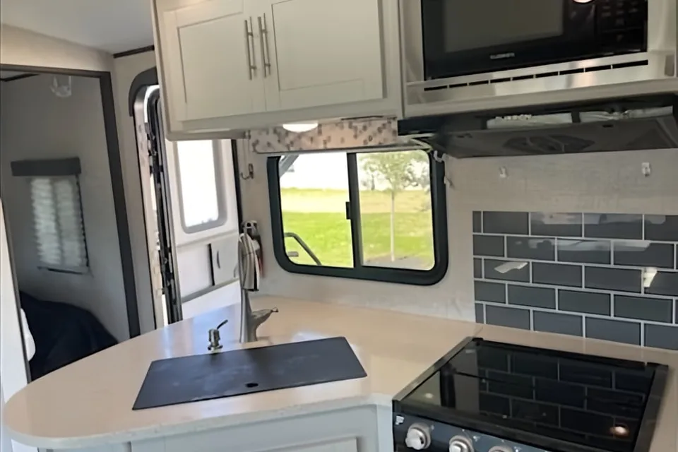 Nikki’s 2020 Bullet Premier Travel