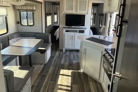 Nikki’s 2020 Bullet Premier Travel 