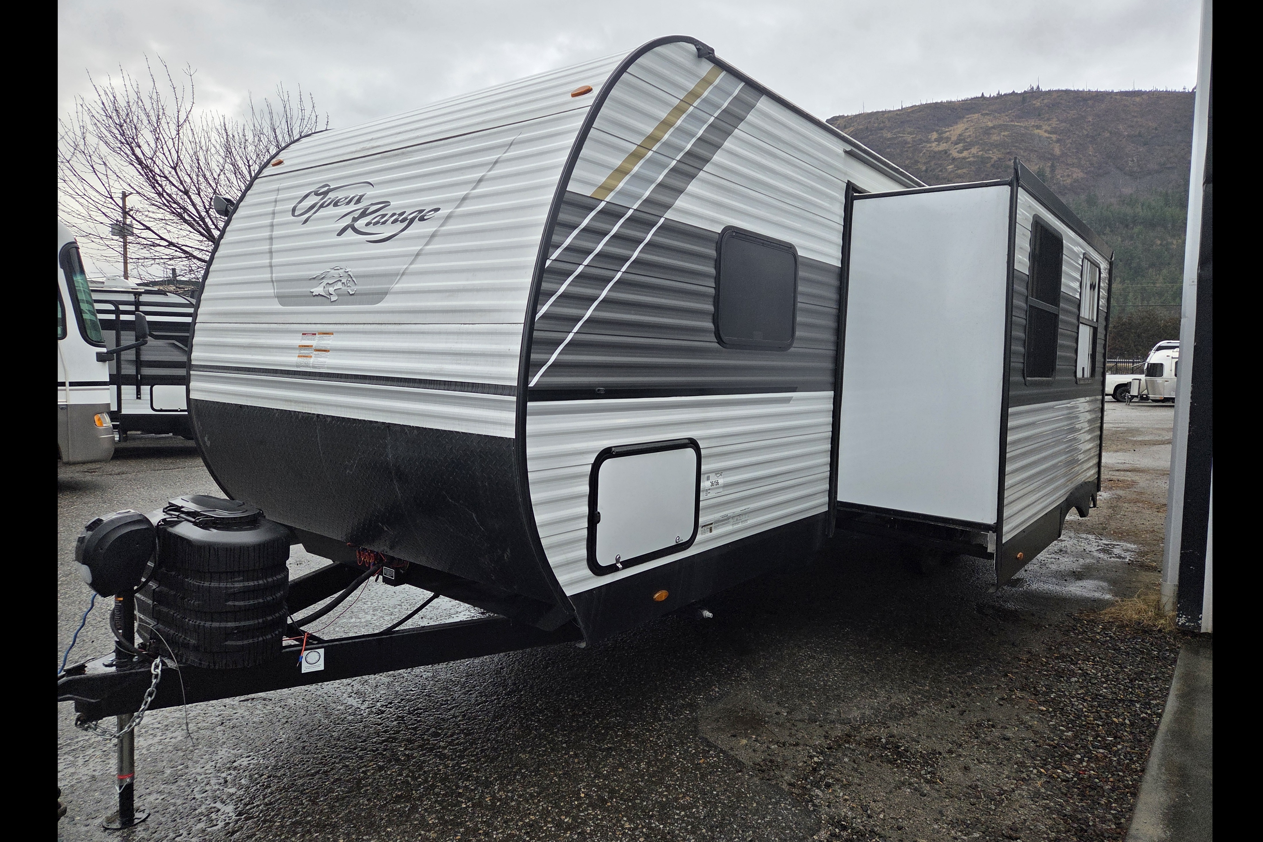 *BRAND NEW**Open Range Conventional 26BHS Travel Trailer*bunk beds*