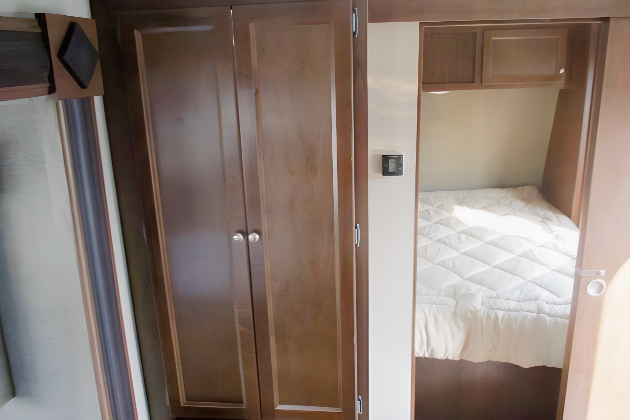 Keystone Hideout 26BHWE Travel Trailer