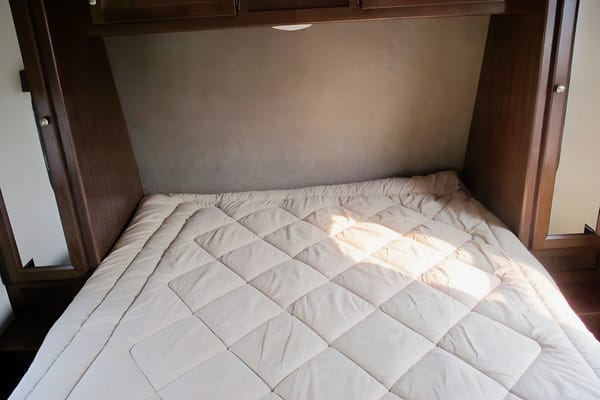 Keystone Hideout 26BHWE Travel Trailer