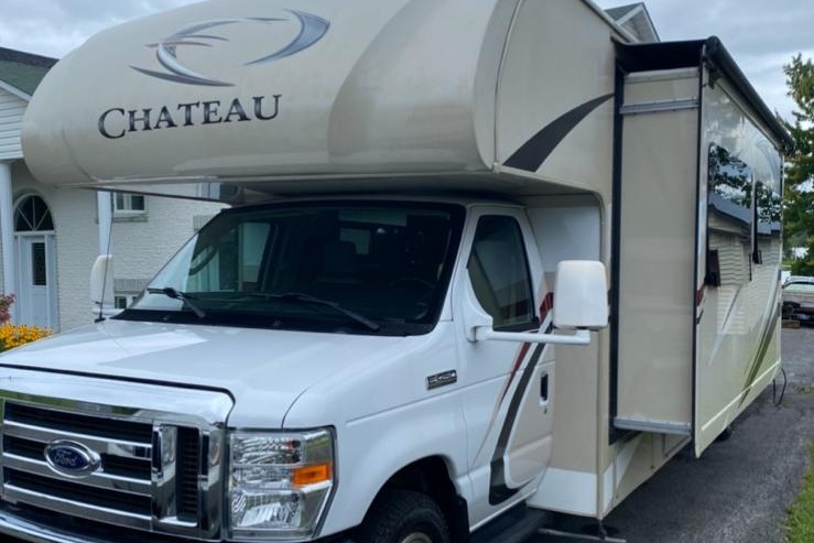 Didi's Thor motor coach Chateau 31L Class C
