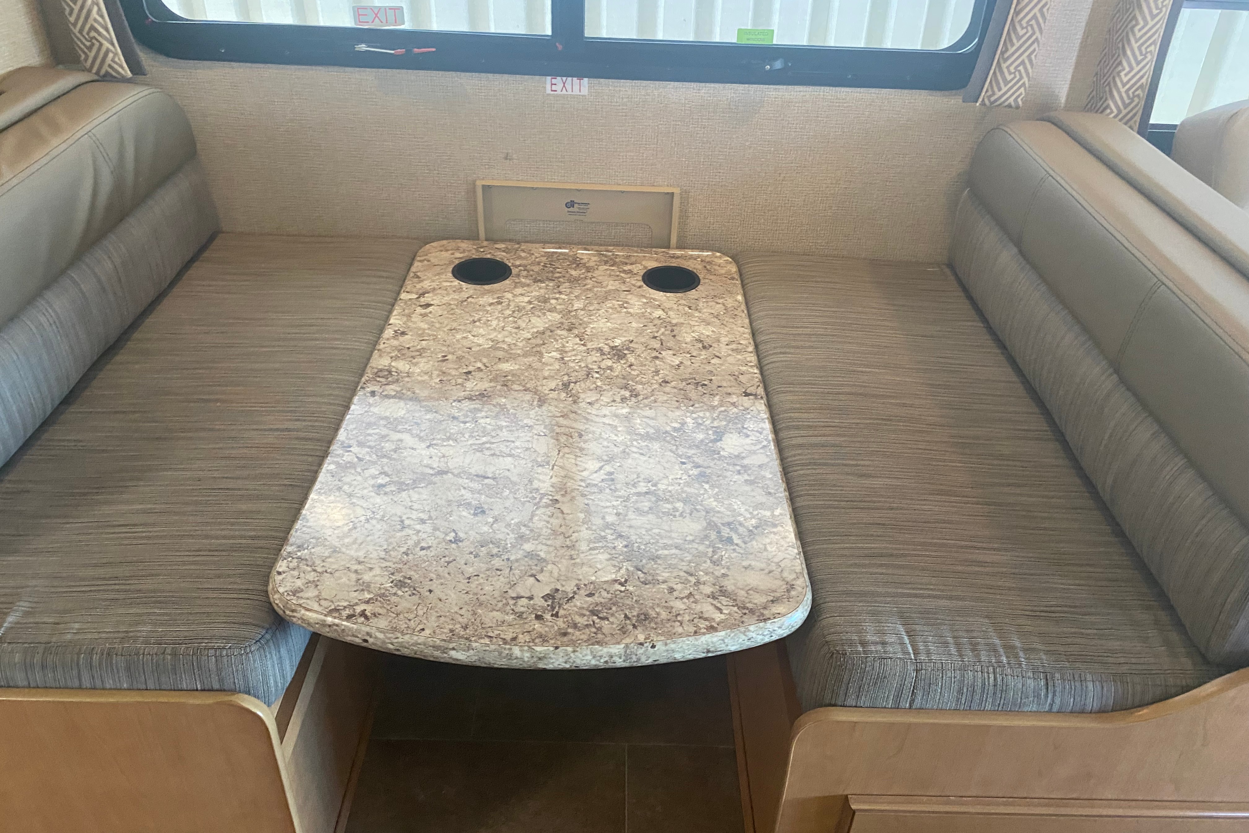 Didi's Thor motor coach Chateau 31L Class C