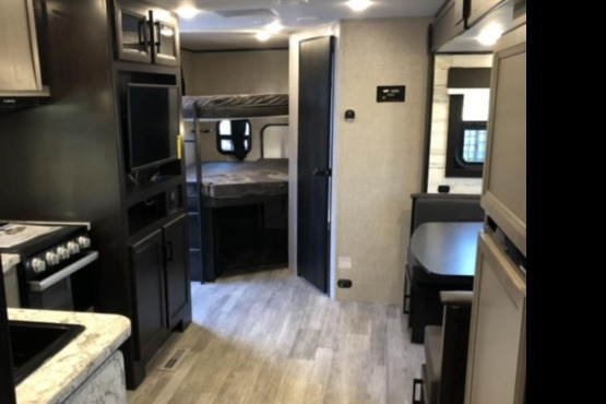 (Delta Diva ) 2022 Jayco Jay Feather 24bh