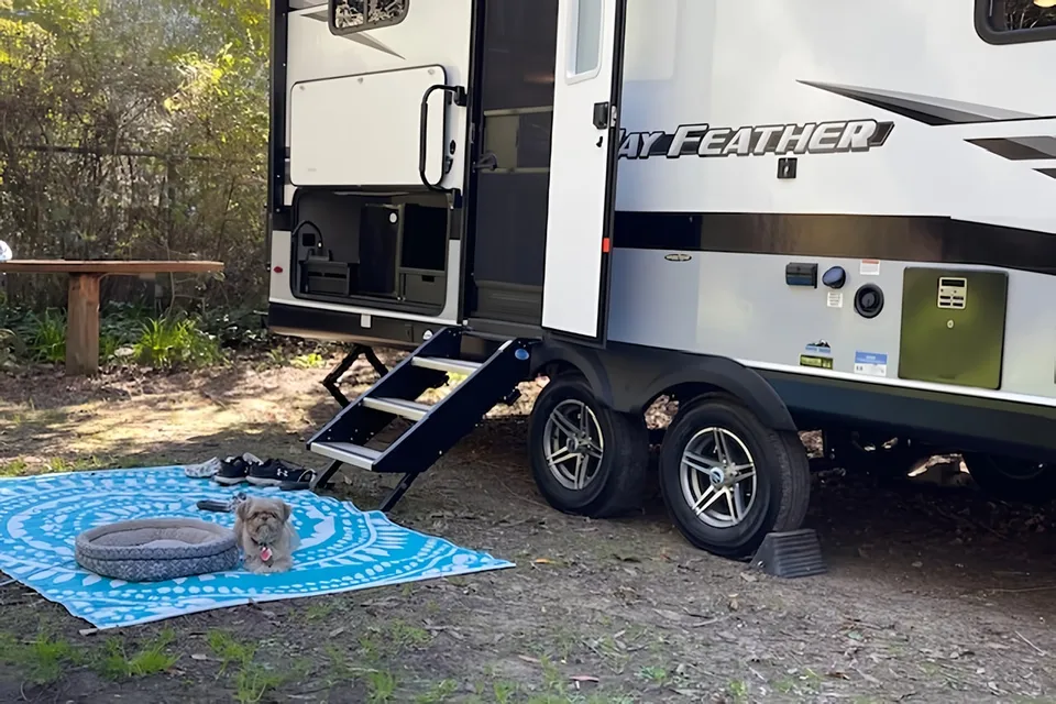 (Delta Diva ) 2022 Jayco Jay Feather 24bh