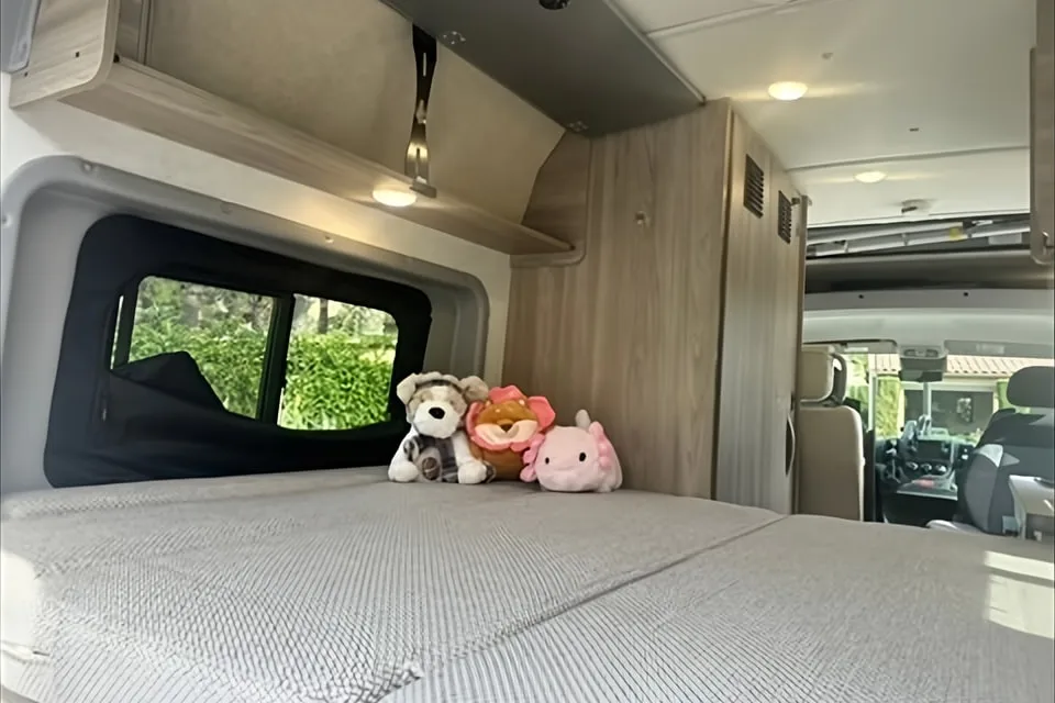 Ray's Winnebago 2022 Winnebago Solis – Sleeps 4 | Easy-to-Drive Camper Class B