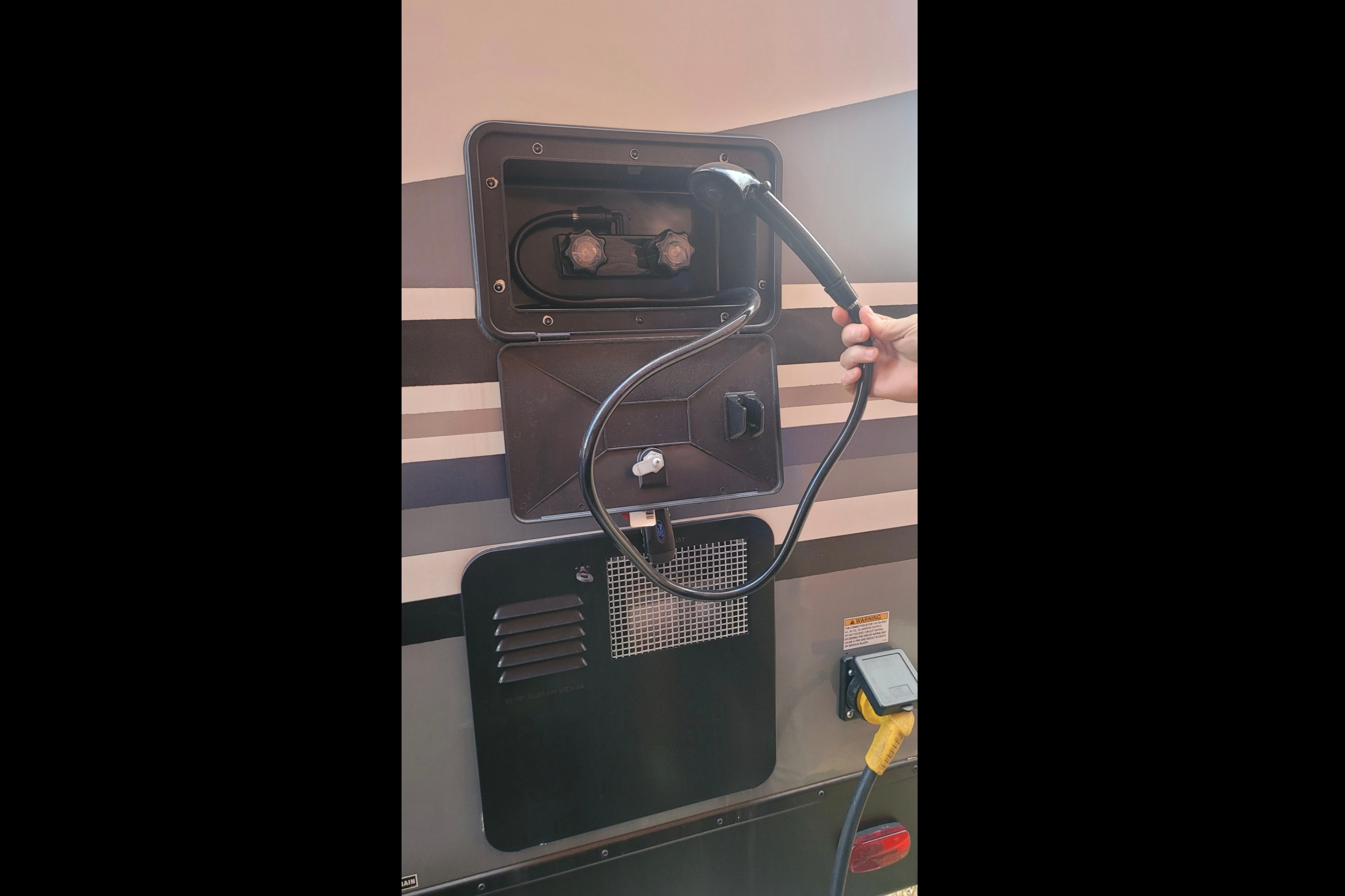 Kim & Scott's Cozy Camper (Forest River Surveyor)