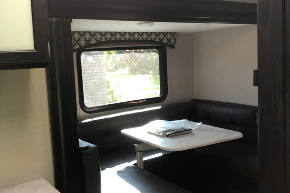 Venture Sonic Travel Trailer