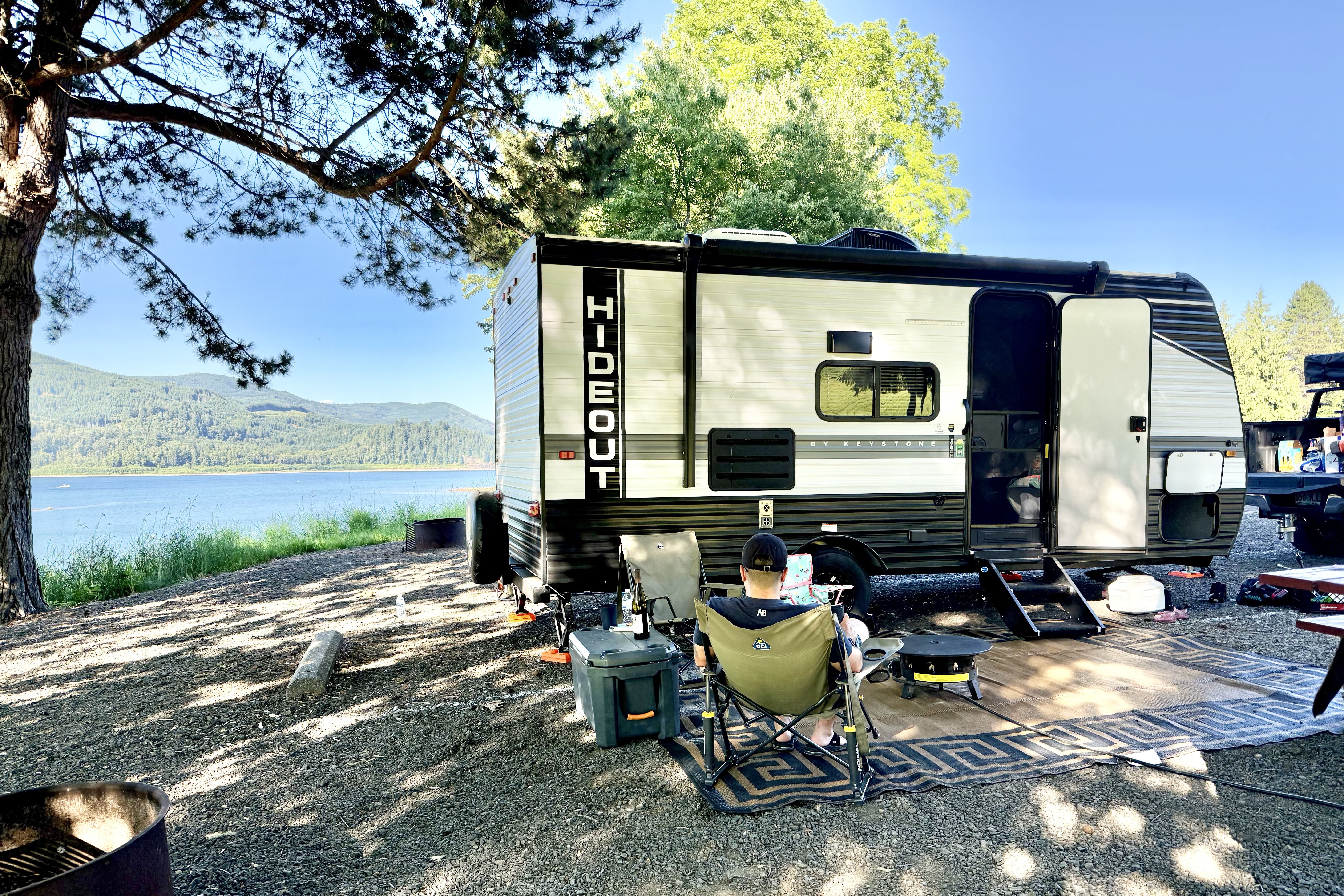 Baker's Keystone Hideout 176BH Travel Trailer