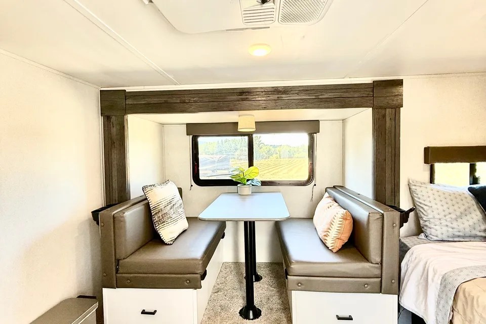 Baker's Keystone Hideout 176BH Travel Trailer