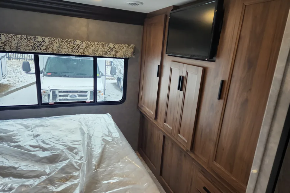 2019 - Forest River Forrester - 3011DSF Class C