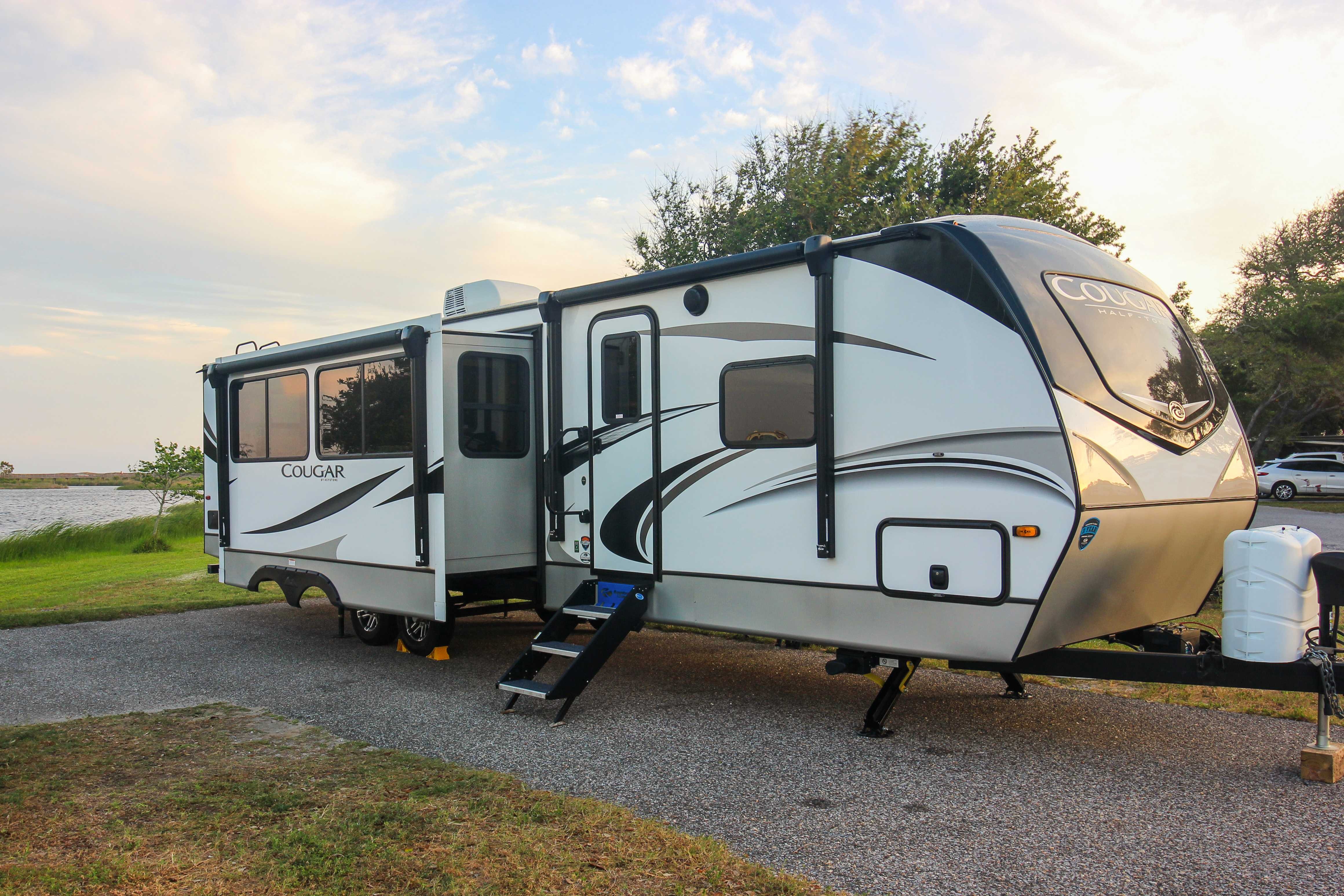 Keystone Cougar 34TSB Travel Trailer