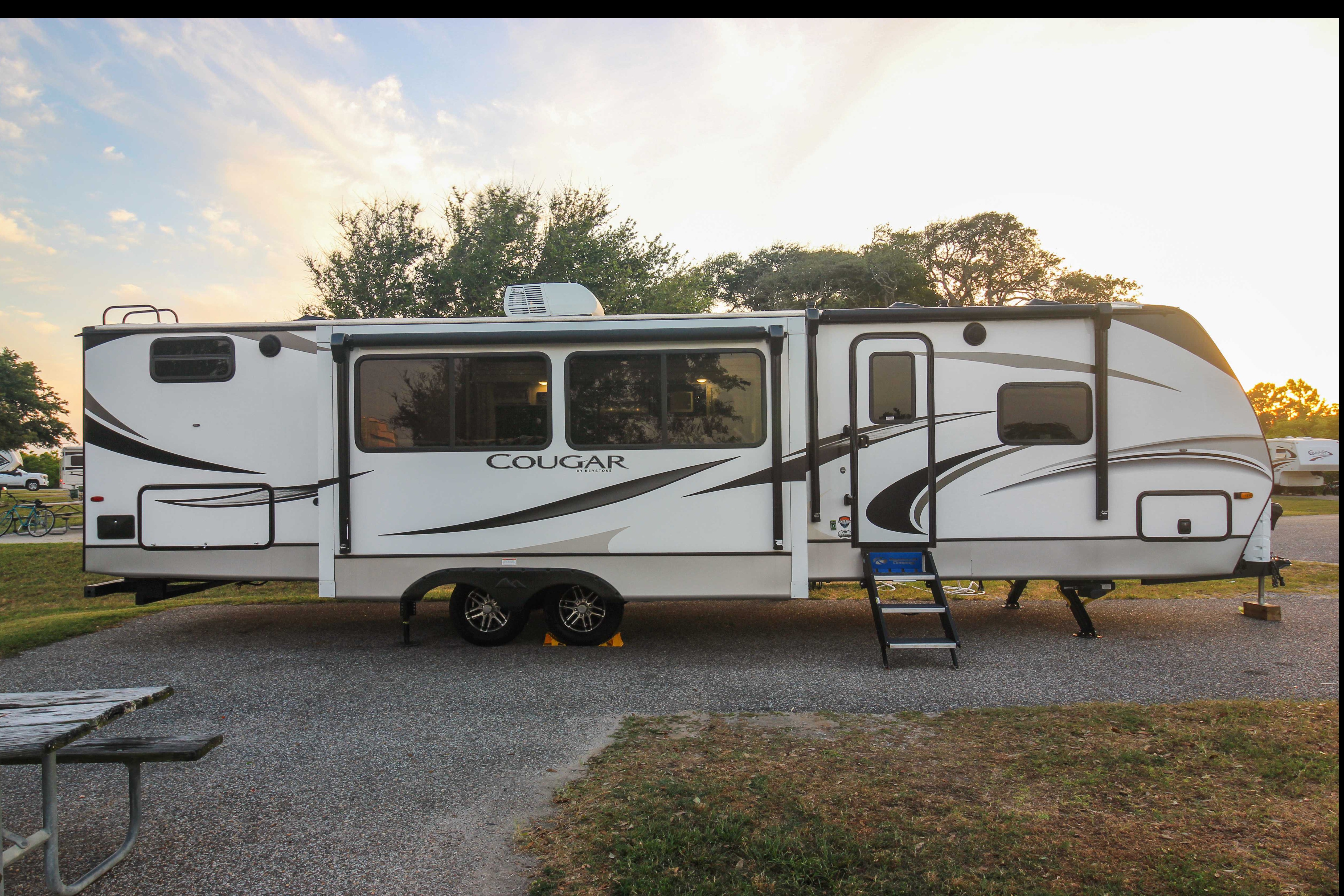 Keystone Cougar 34TSB Travel Trailer