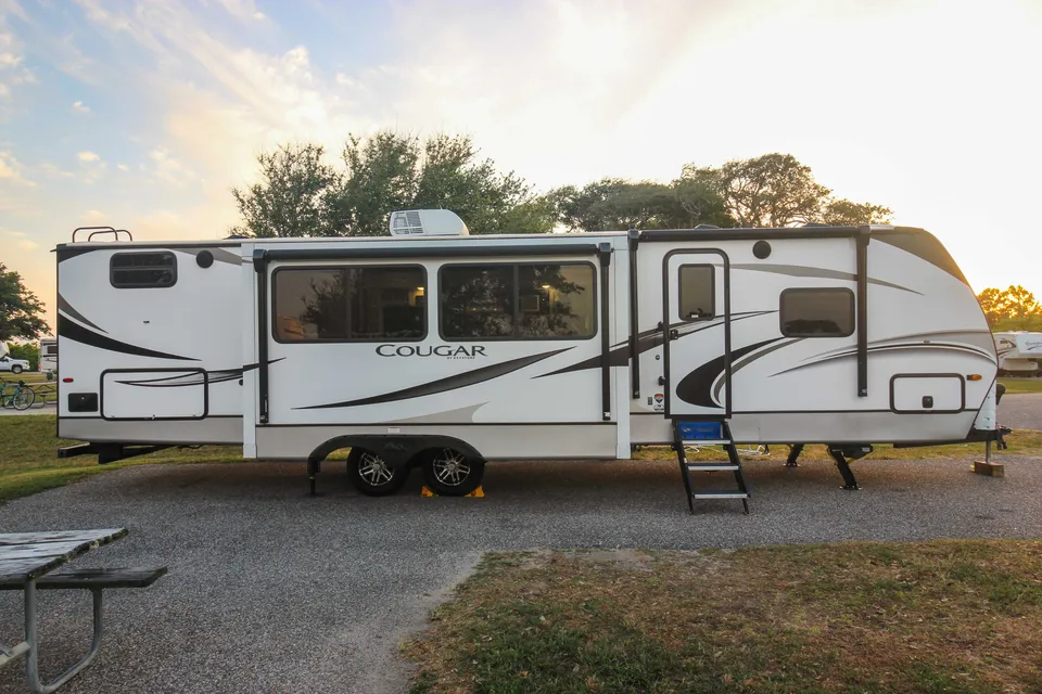 Keystone Cougar 34TSB Travel Trailer