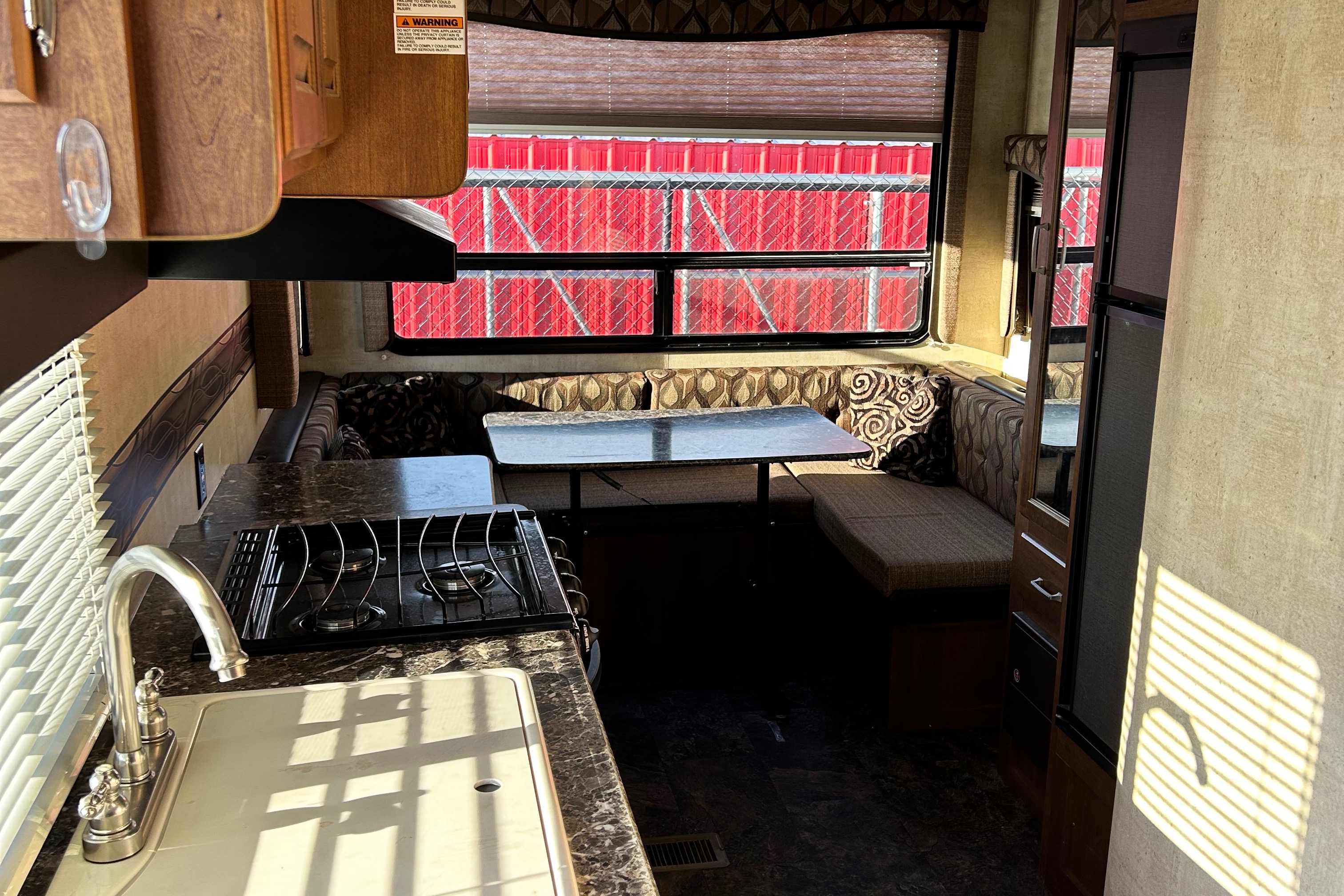 Douglas's Keystone 202QBWE Travel Trailer