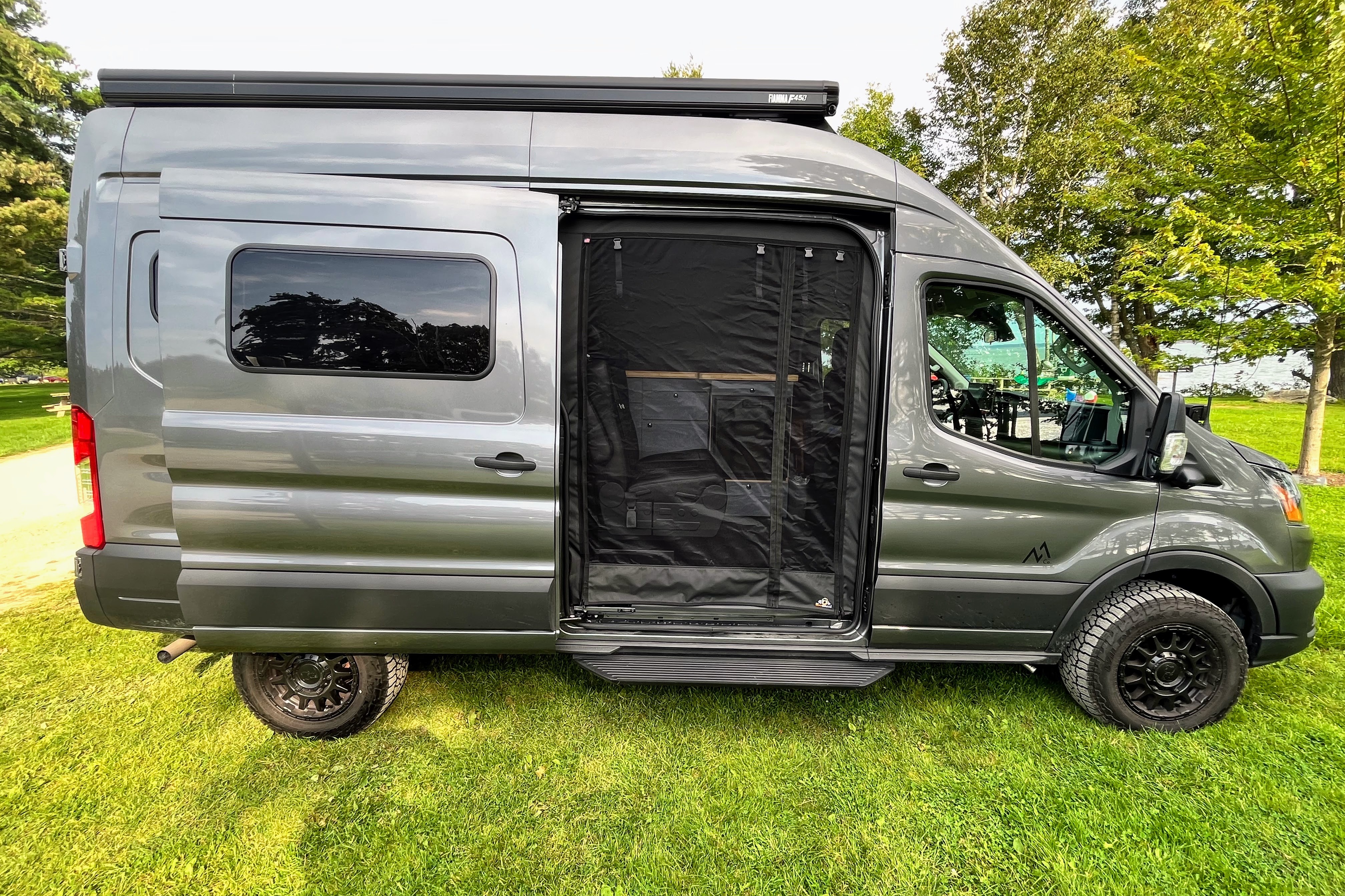 4x4 Moxie Adventure Van, Off-Grid Electric, Heat & AC, Get Outdoors!
