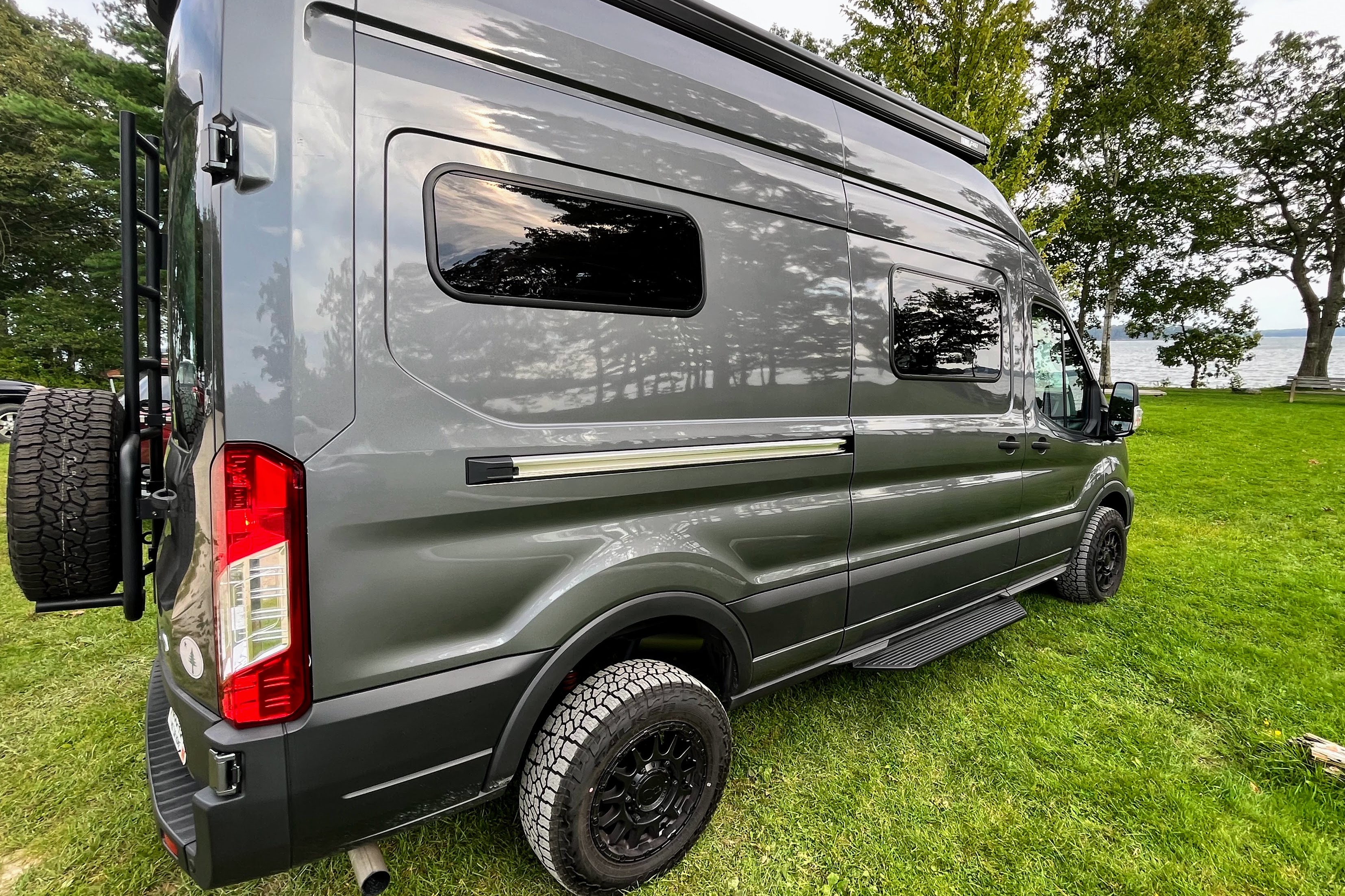 4x4 Moxie Adventure Van, Off-Grid Electric, Heat & AC, Get Outdoors!