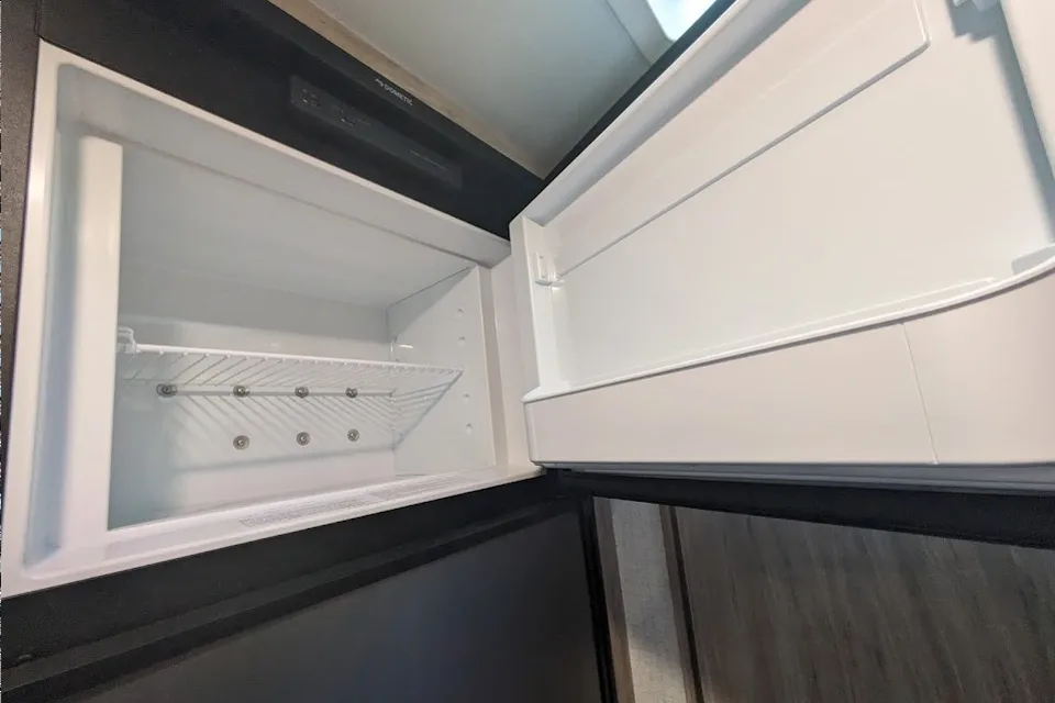 Ready for 2026 - Spacious Yet Compact: 2022 Winnebago - Fits 6, Tows Easy!