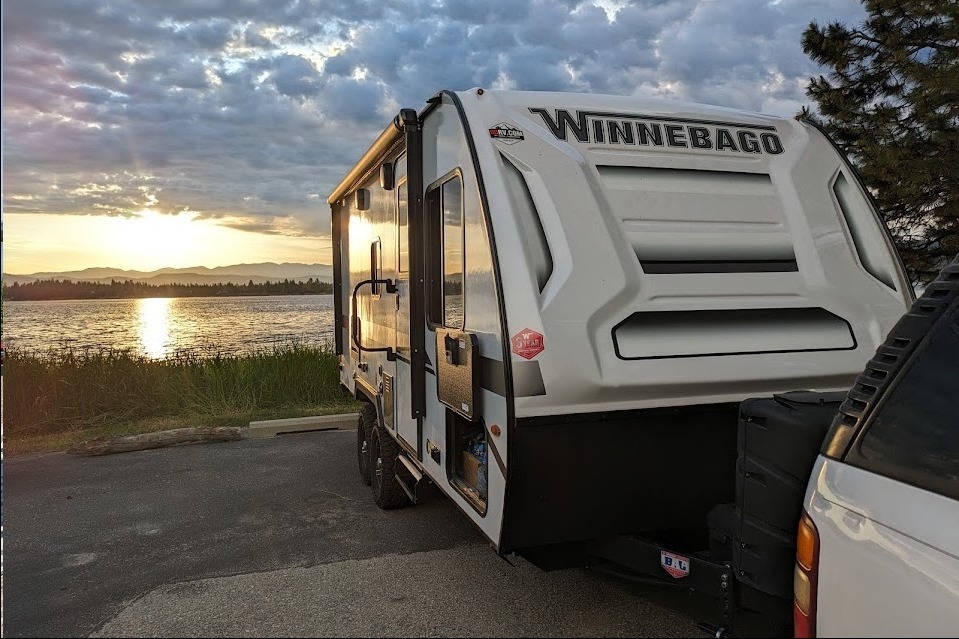 Ready for 2026 - Spacious Yet Compact: 2022 Winnebago - Fits 6, Tows Easy!