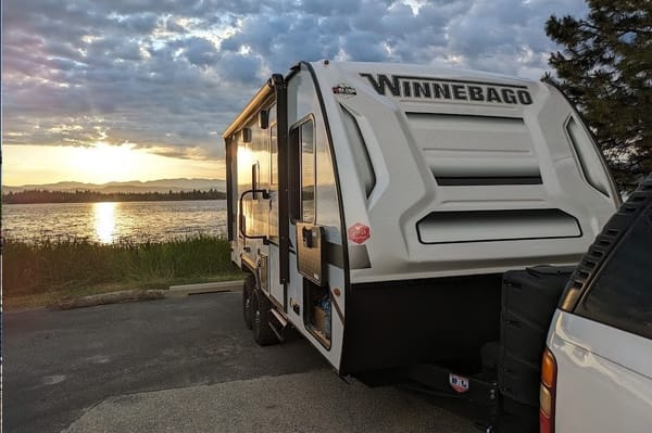 Ready for 2026 - Spacious Yet Compact: 2022 Winnebago - Fits 6, Tows Easy!
