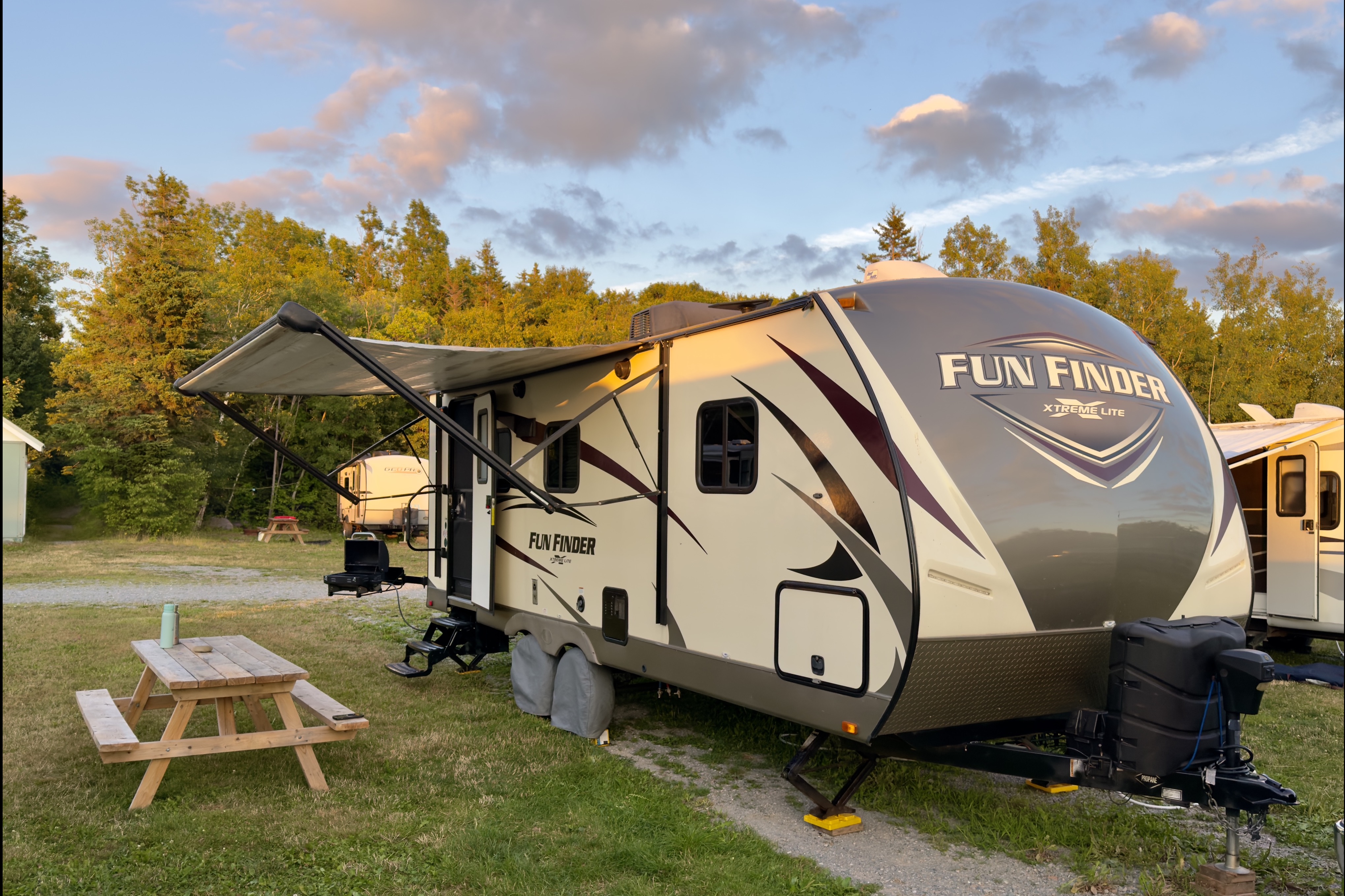 Kew Family Cruiser RV 21RB Travel Trailer