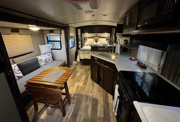 Kew Family Cruiser RV 21RB Travel Trailer
