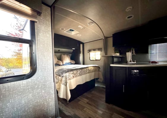 Kew Family Cruiser RV 21RB Travel Trailer