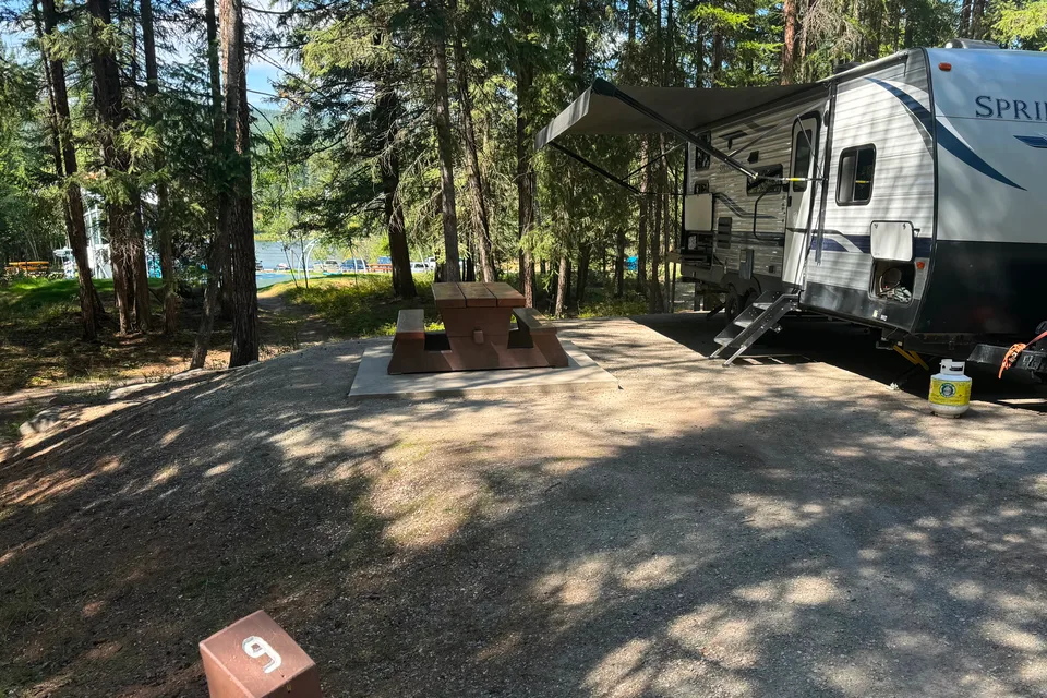Wayne's Keystone Springdale 2400Bh Travel Trailer