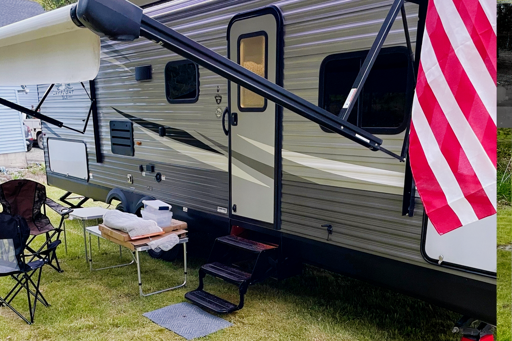 Mikes Jayco 2020 Travel Trailer  (Quemahoning dam delivery special) 