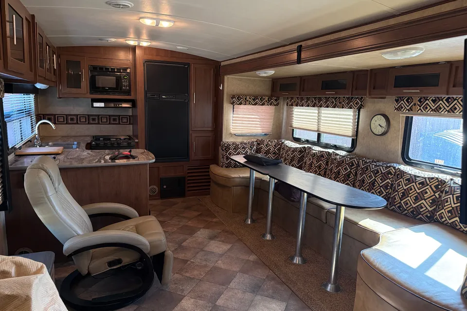 Barry's Dutchmen Aerolite Travel Trailer