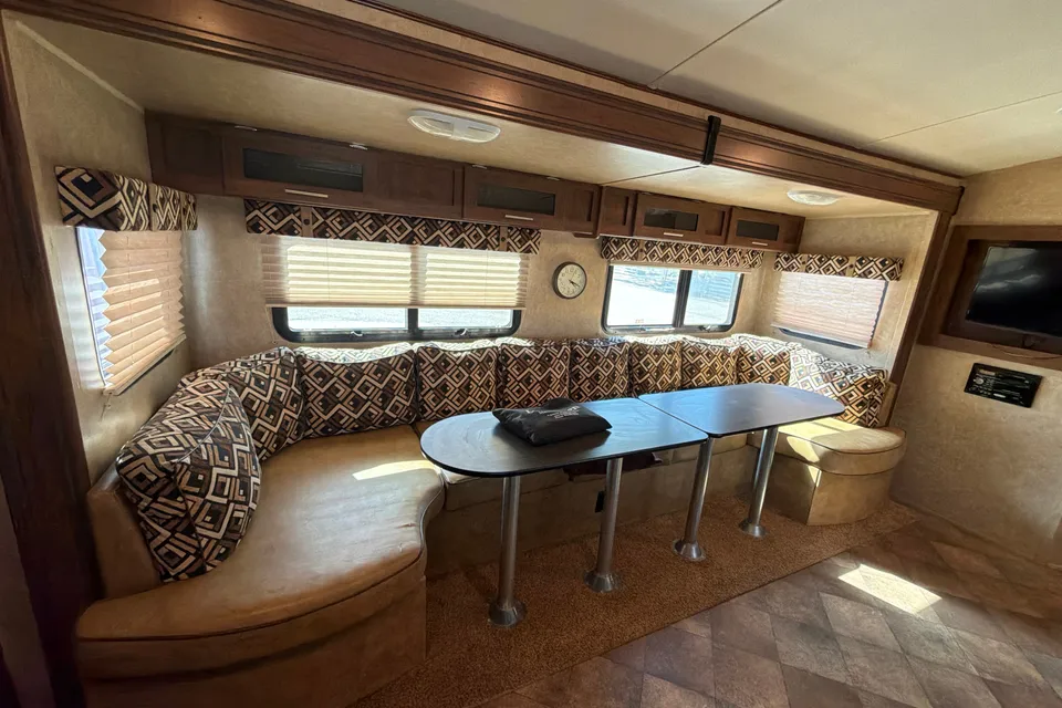 Barry's Dutchmen Aerolite Travel Trailer