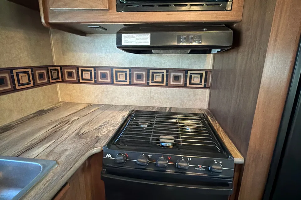 Barry's Dutchmen Aerolite Travel Trailer