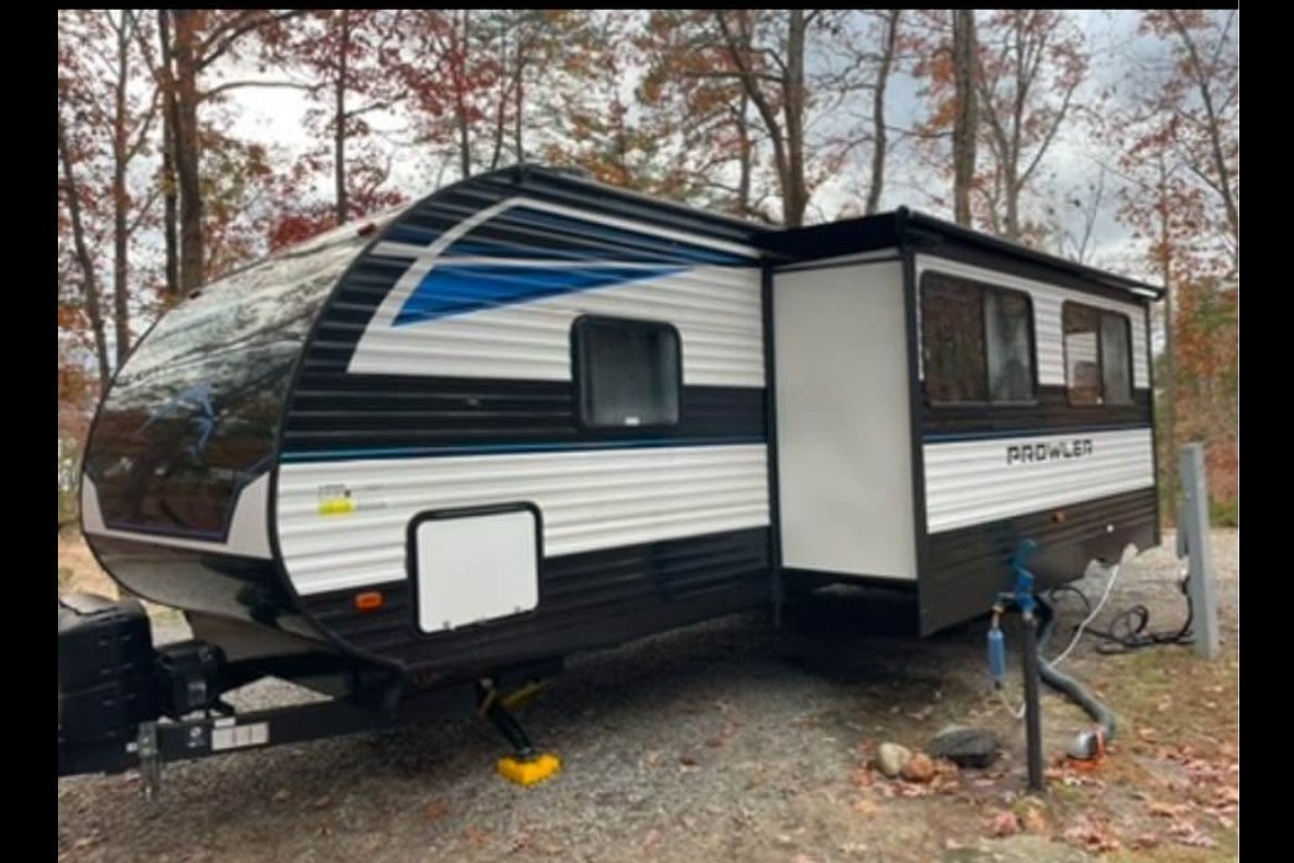 Tracy's Prowler 2021 Travel Trailer