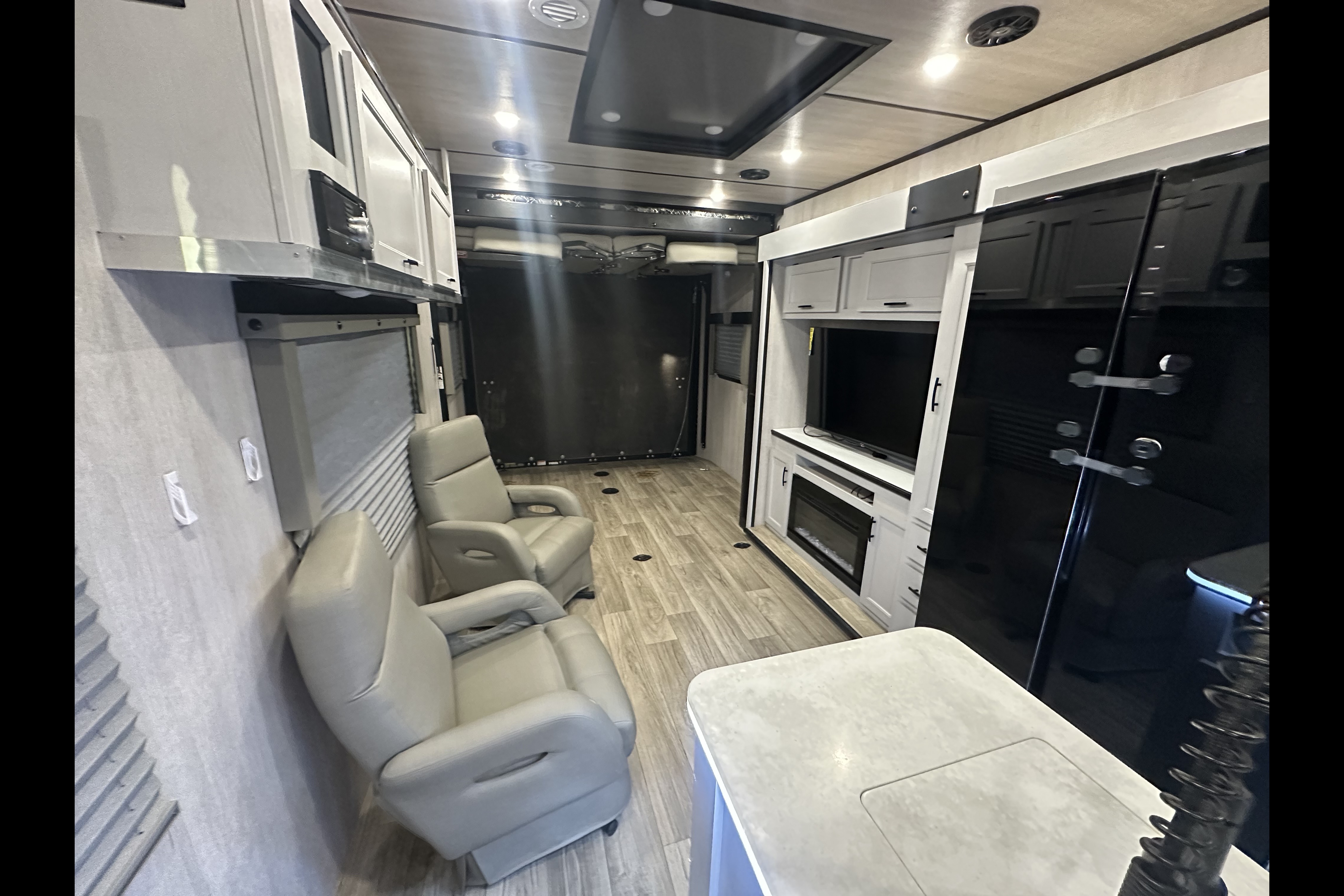 Great Toy Hauler for a Perfect Dispersed Getaway!